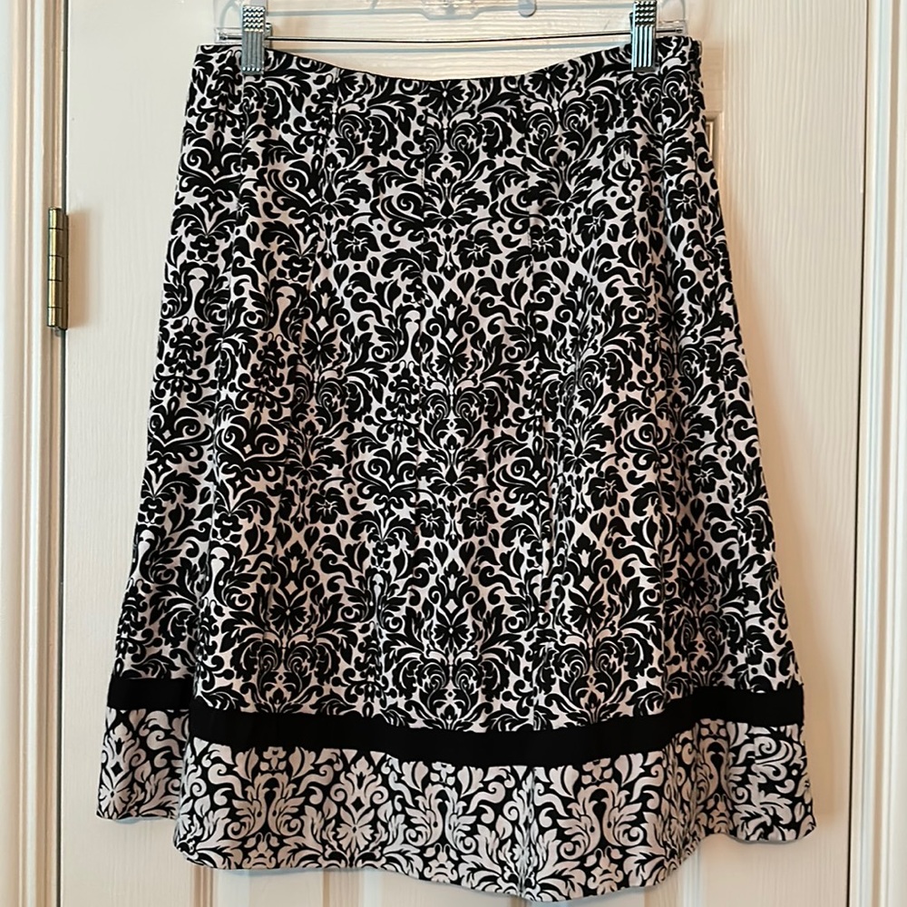 Black and white print skirt